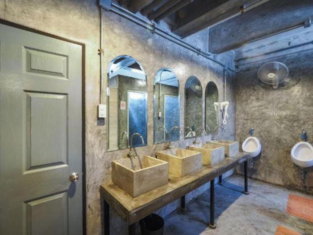 Vm1 Hostel Бангкок Экстерьер фото