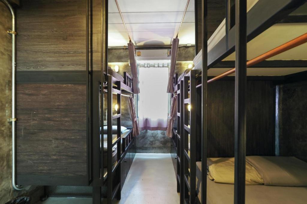 Vm1 Hostel Бангкок Экстерьер фото