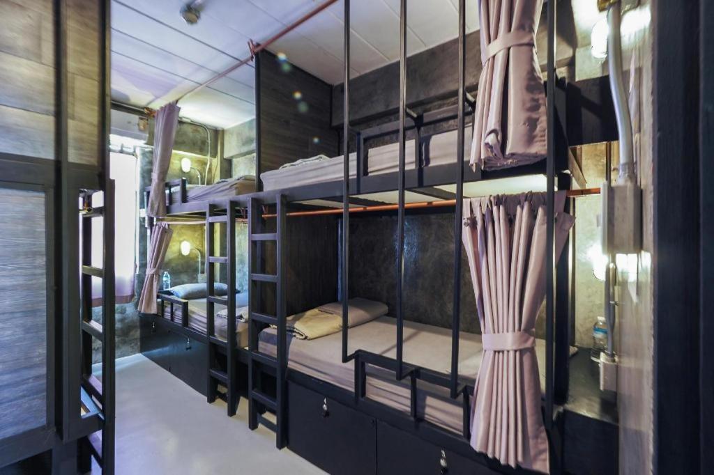 Vm1 Hostel Бангкок Экстерьер фото